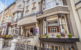 Adelaide House Blackpool 3*